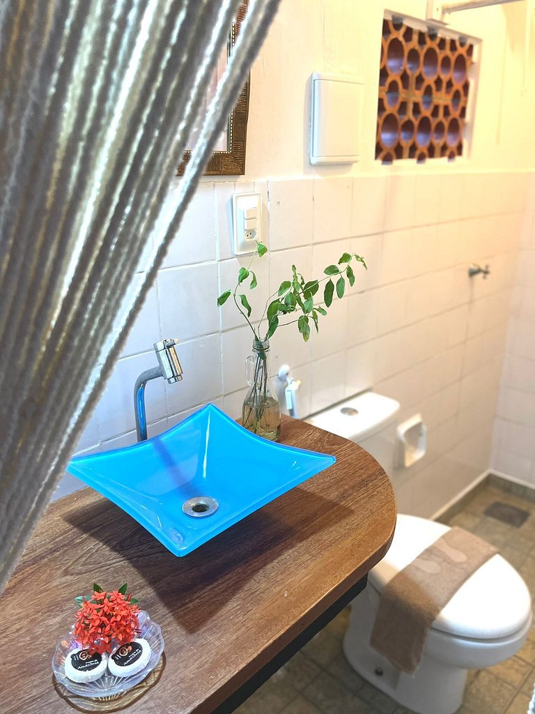 Vila Entreluas 03 - Chalé com terraço e cozinha