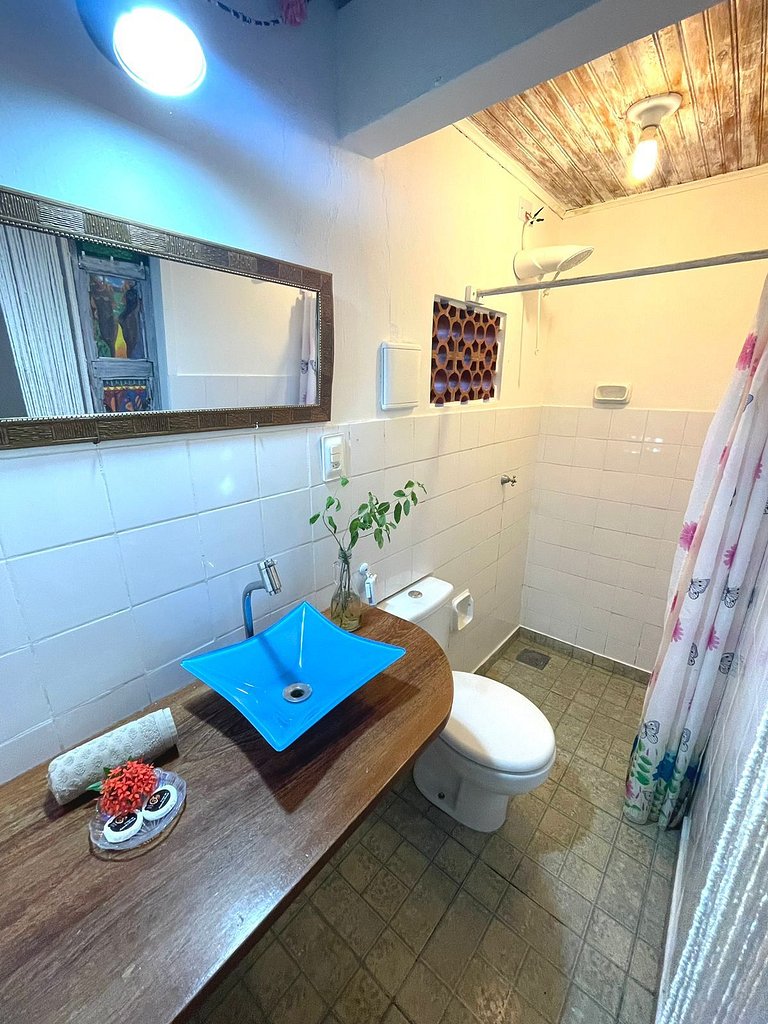 Vila Entreluas 03 - Chalé com terraço e cozinha