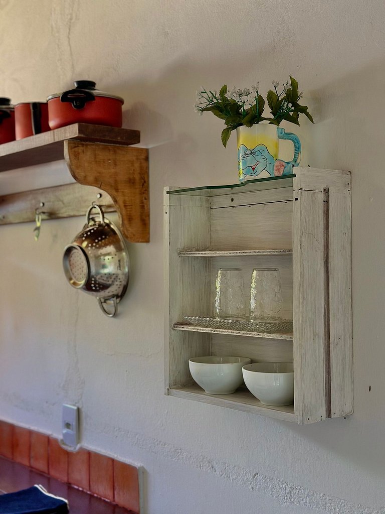 Vila Entreluas 03 - Chalé com terraço e cozinha
