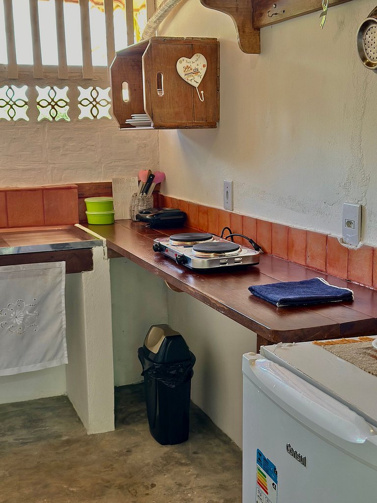 Vila Entreluas 03 - Chalé com terraço e cozinha