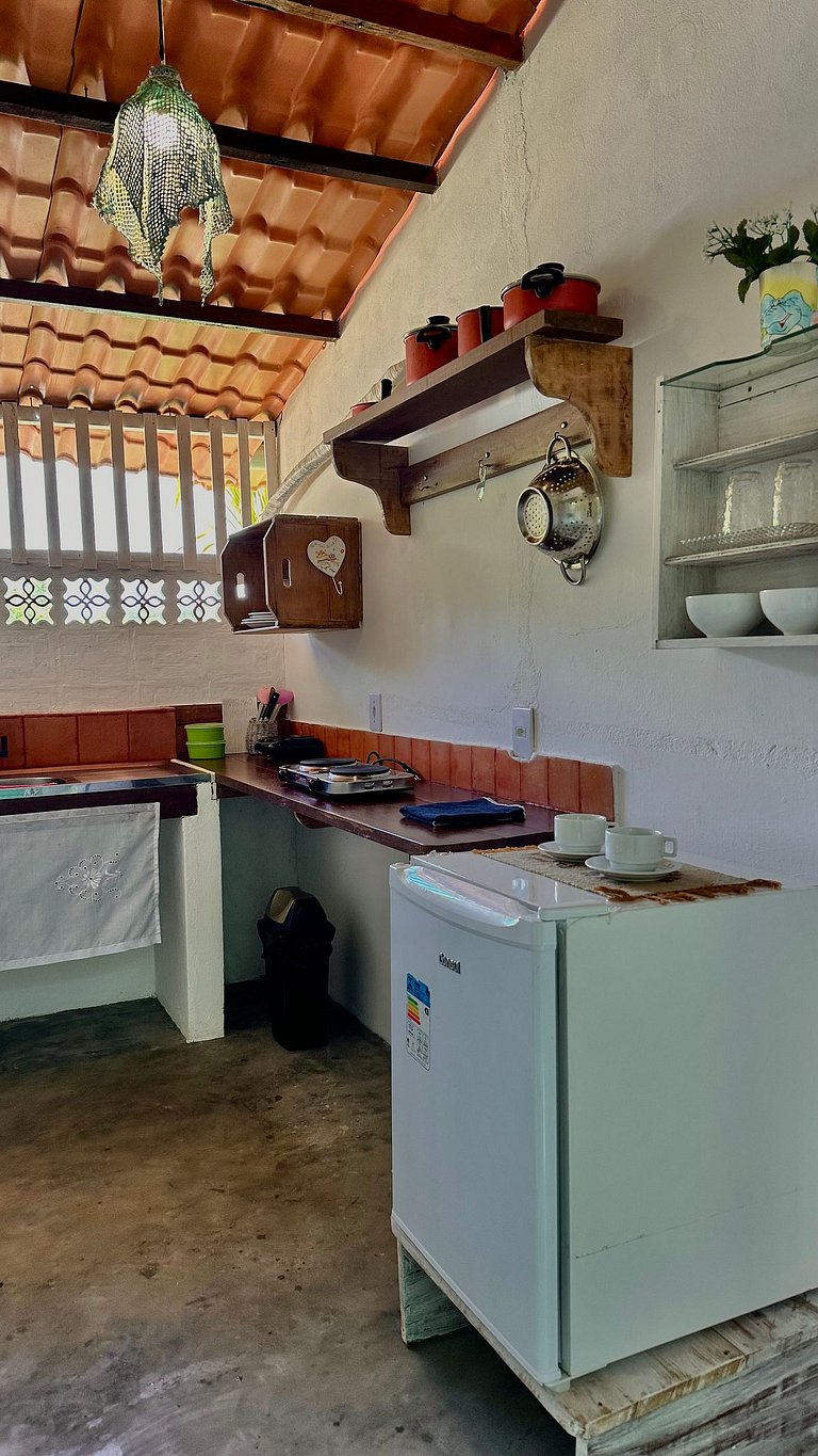 Vila Entreluas 03 - Chalé com terraço e cozinha