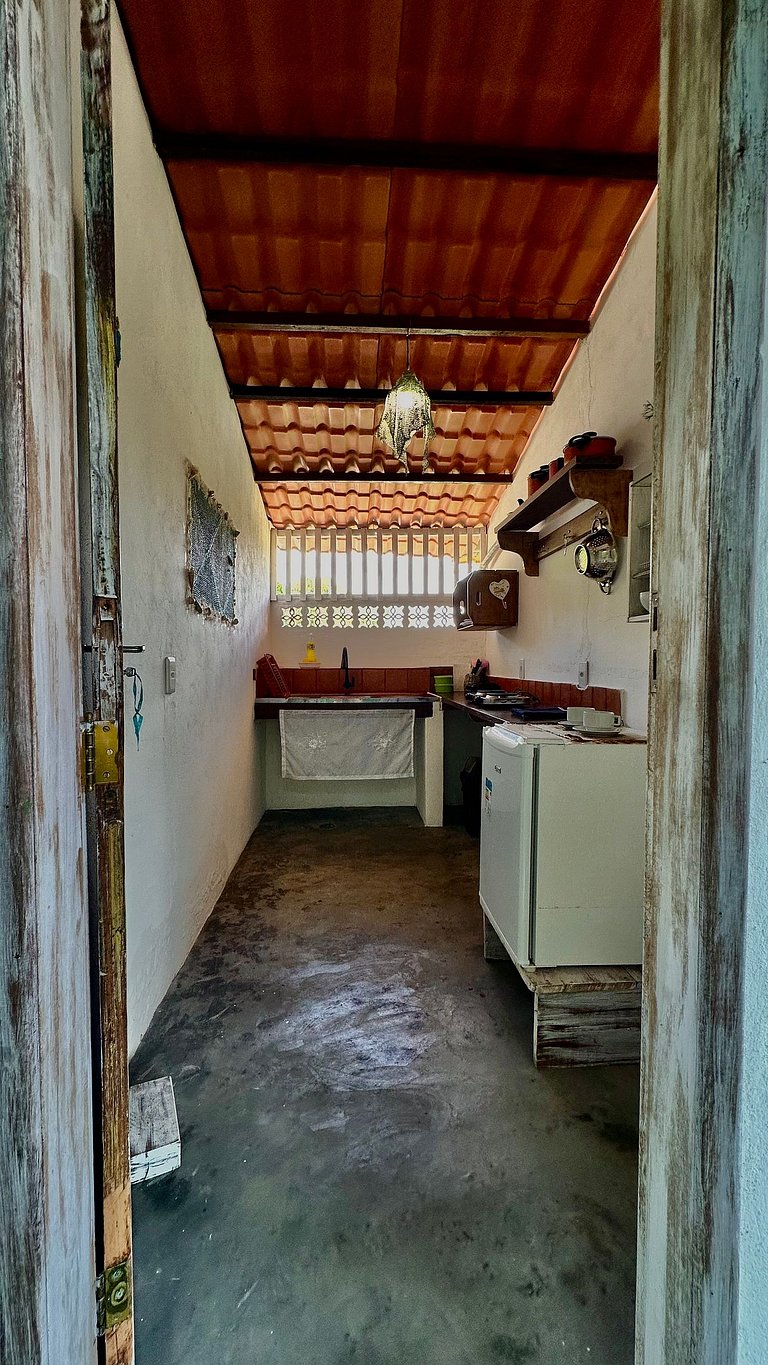 Vila Entreluas 03 - Chalé com terraço e cozinha