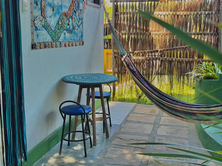 Vila Entreluas 03 - Chalé com terraço e cozinha